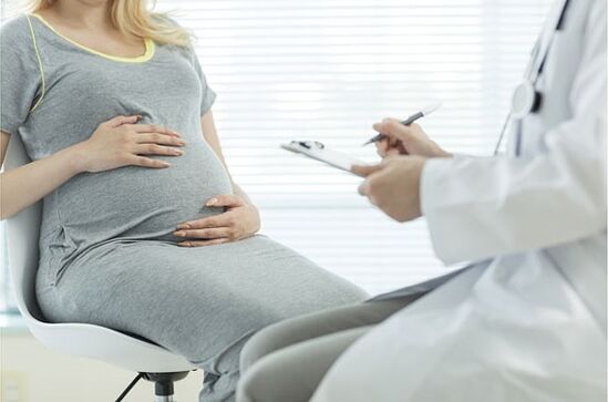 Os médicos não recomendam a remoção de papilomas em mulheres grávidas